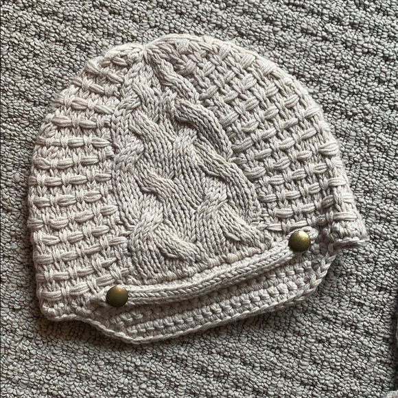 Scarf and toque set by BANANA REPUBLIC - Picture 4 of 7